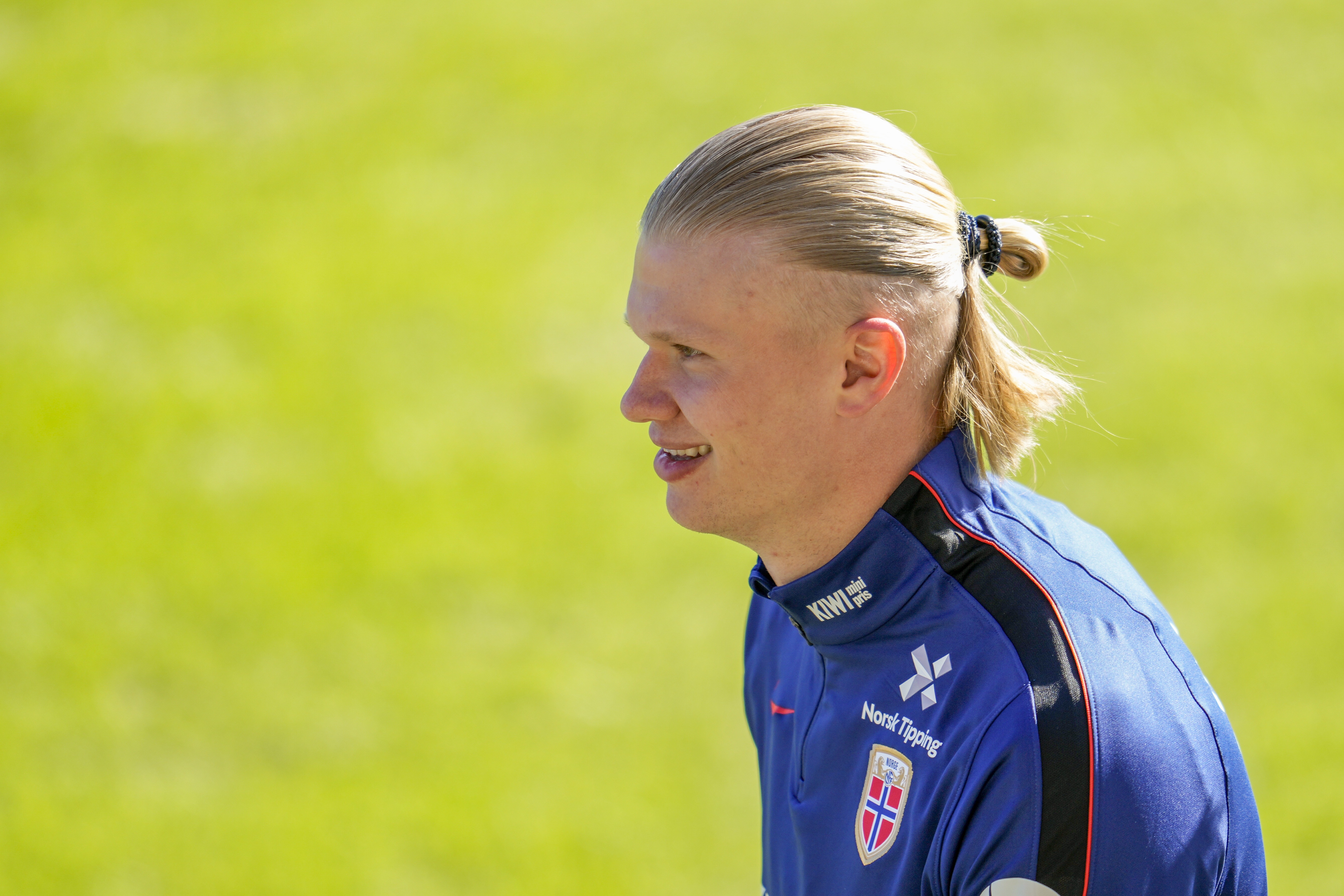 BB体育-太阳报：哈兰德在国际比赛日期间飞巴塞罗那，拜访名医